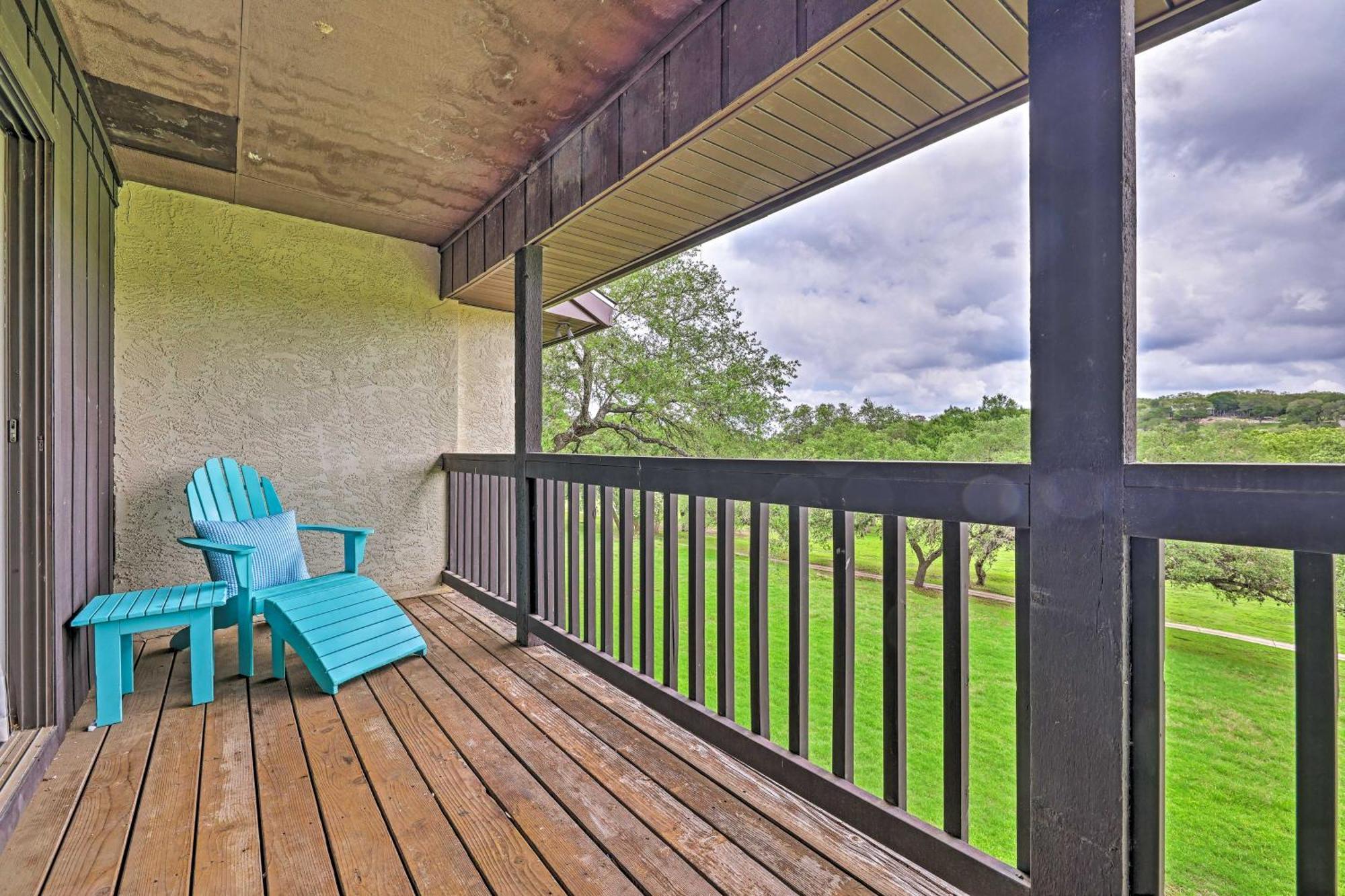 Modern Lakeside Golf Course Retreat With Deck! Canyon Lake Zewnętrze zdjęcie